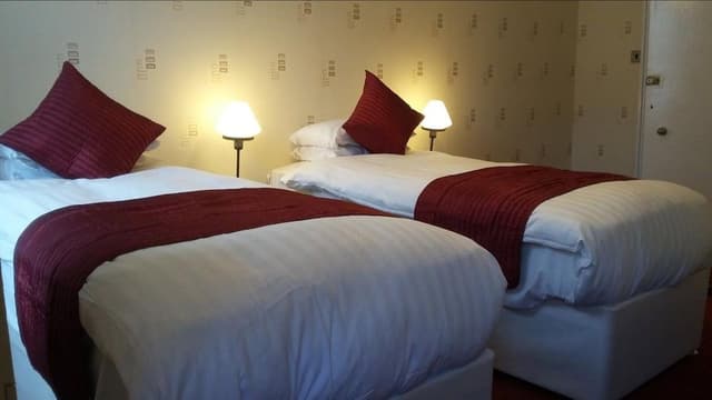 Twin Room, Ensuite