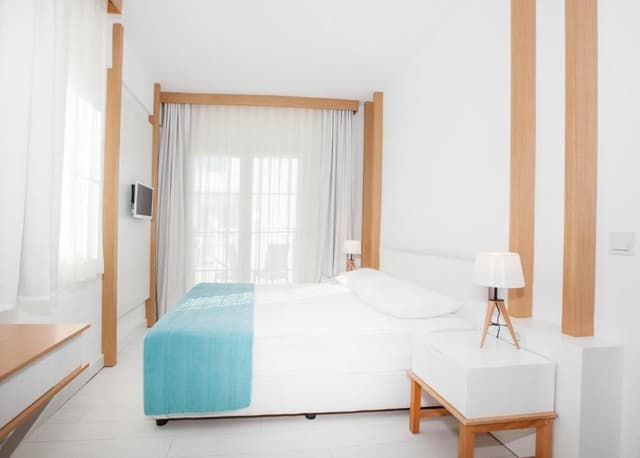 Standard Comfort Room
