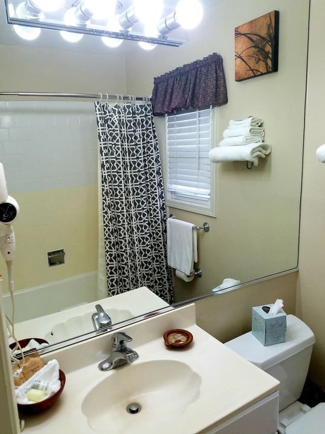 Standard Deluxe