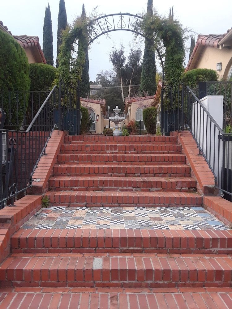 Los Gatos Garden Inn and2