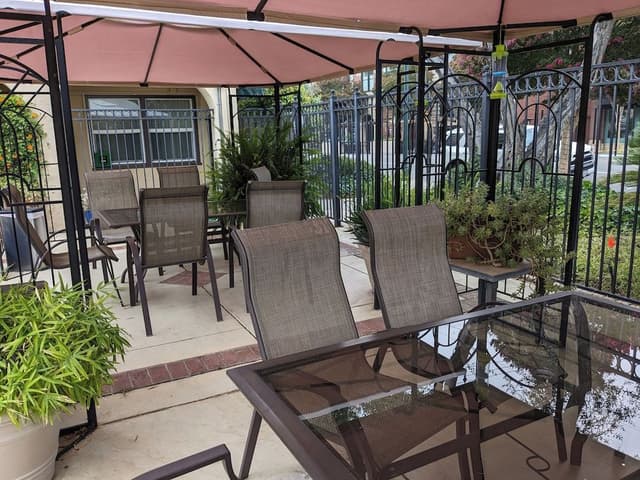 Patio Twin