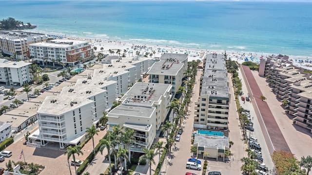 Condo, 3 Bedrooms