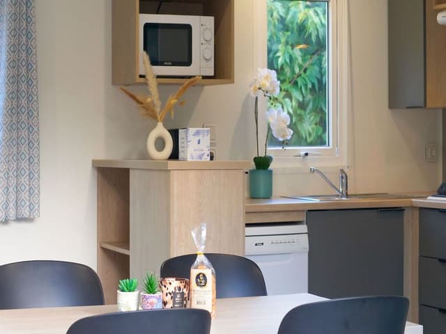 Family Mobile Home, 3 Bedrooms, Air conditioning