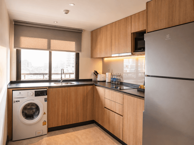 Studio With Balcony, Studio, 1 King, City View, Balcony