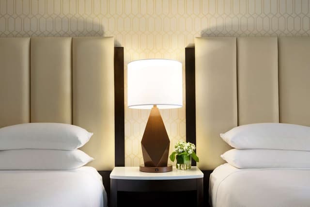 2 QUEEN BED PREMIUM ROOM