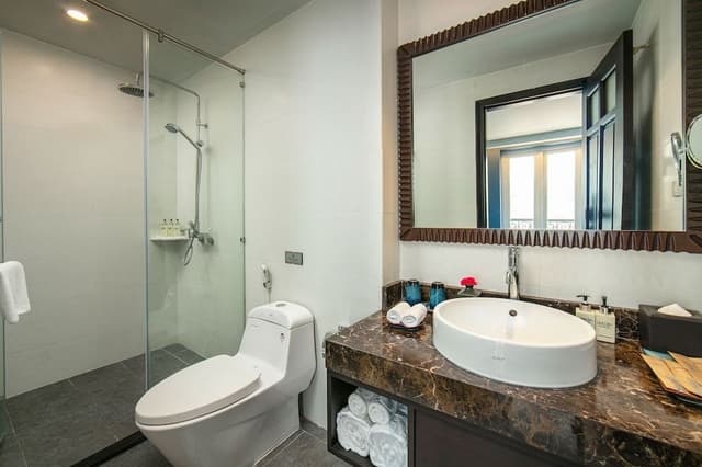 Royal Terrace Suite Room