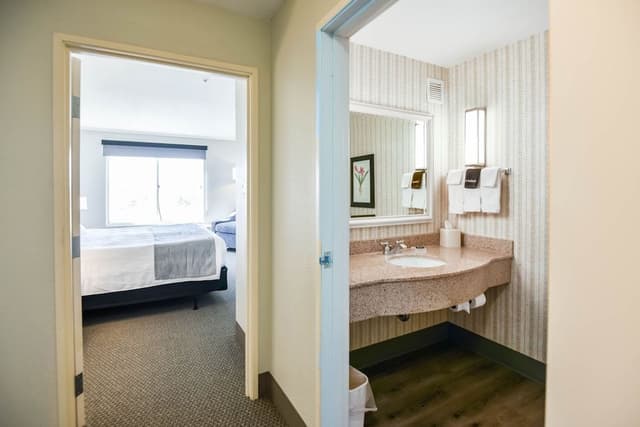 King Suite, Non Smoking