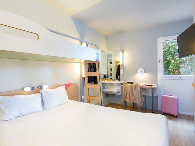 Triple Room, Multiple Beds