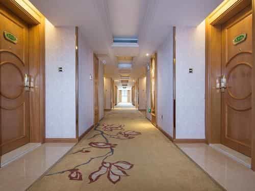 โรงแรมเวียนนา อินเตอร์เนชั่นแนล ลั่วกัง ว่านต้า พลาซา