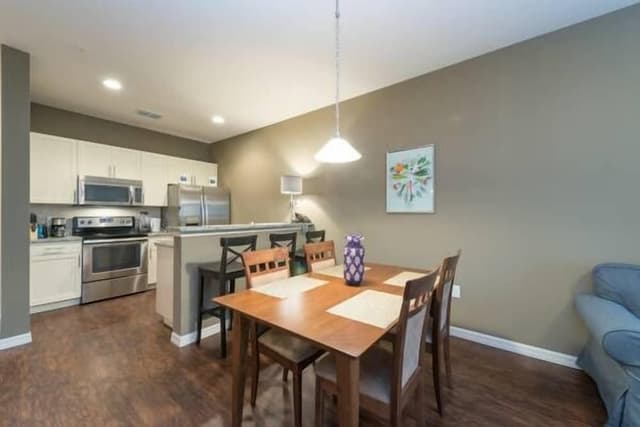 Deluxe Townhome, 3 Bedrooms