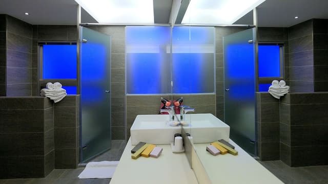 Standard Double Room (04)