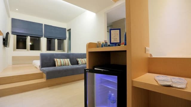 Standard Double Room (02)