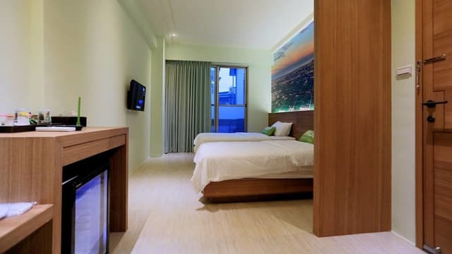 Standard Twin Room (03)