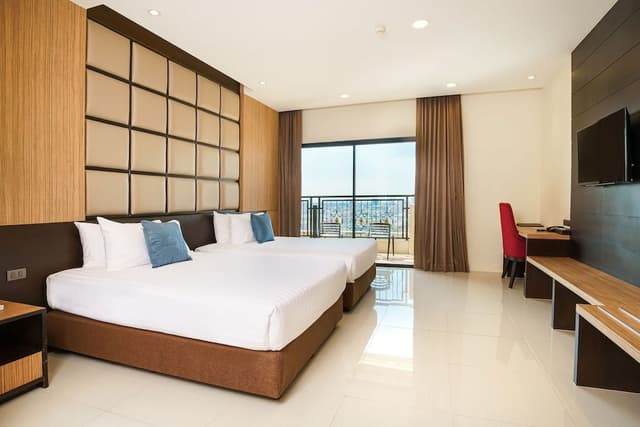 Family Room, 2 Bedrooms, Partial Sea View