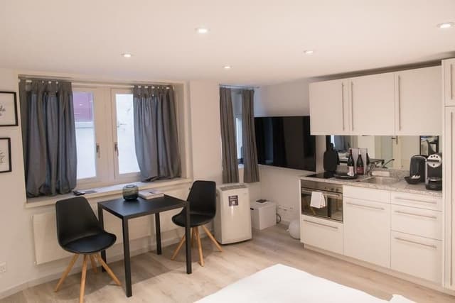 Studio, Kitchenette