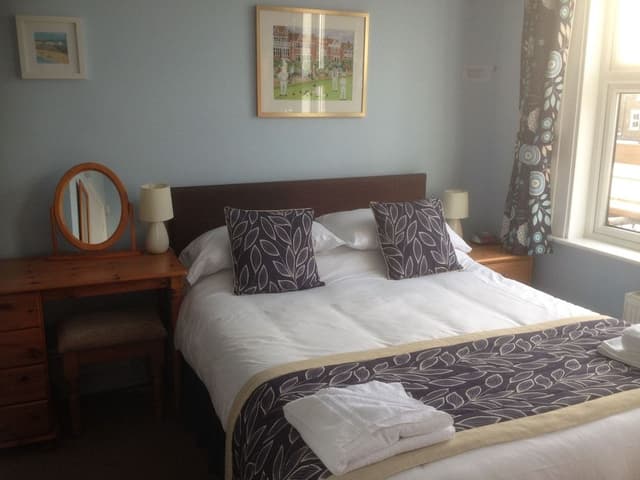 Double Room, 1 King Bed
