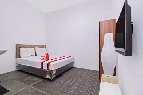 RedDoorz Room
