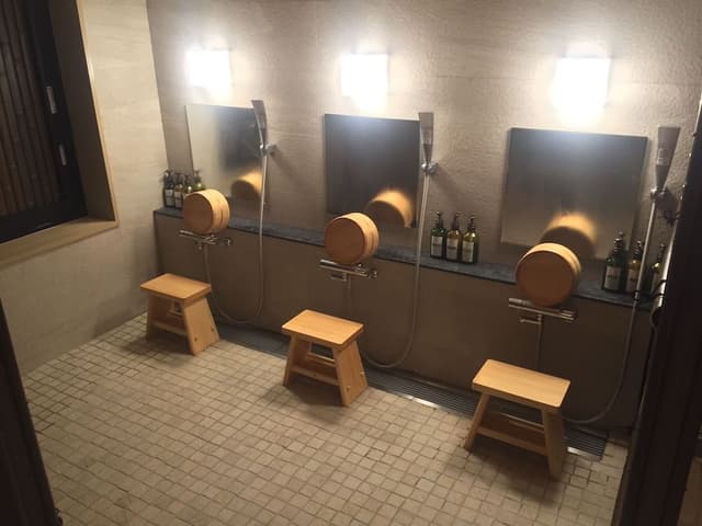 PRIVATE CAPSULE ROOM (WOMEN ONLY)