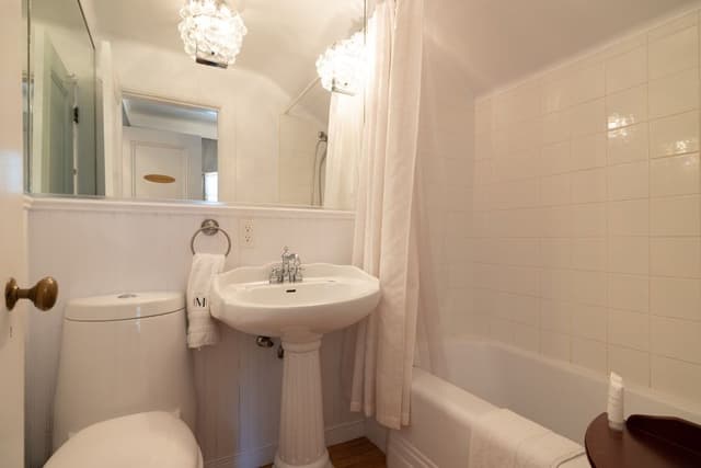 Room, 1 Queen Bed (Philip Francis Little Suite)