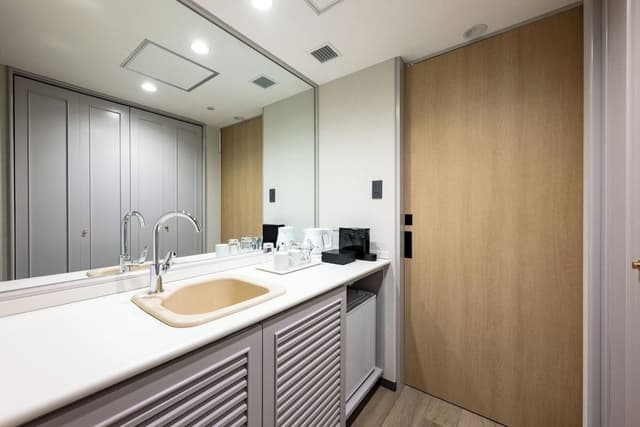 Suite, 2 Twin Beds