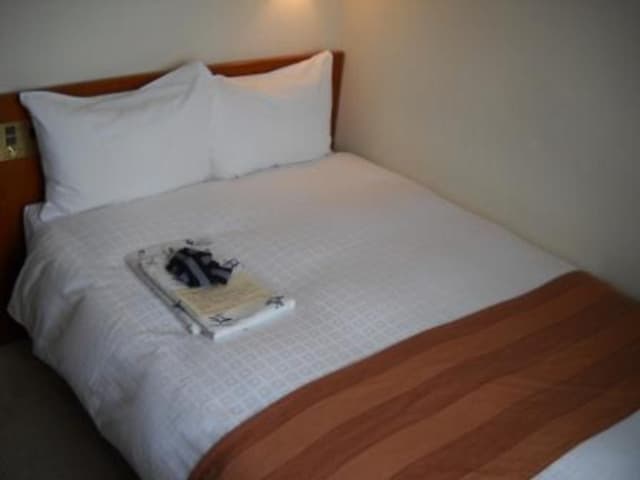 Semi Double Room - Non-Smoking