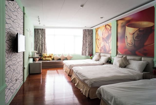 Room (6 persons)