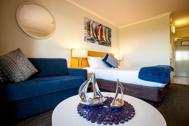 Studio (First Floor) – Balcony Some with Bay Views