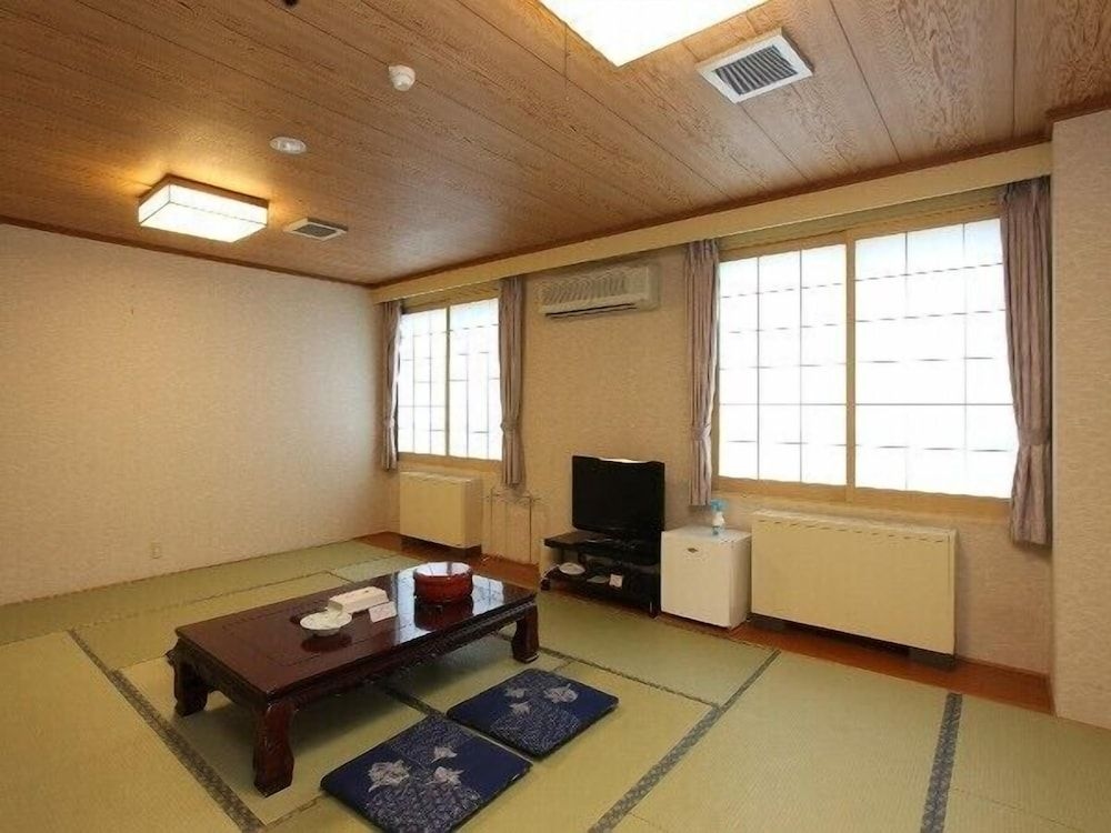 Yuyado Kuttari Onsen Lake Inn3