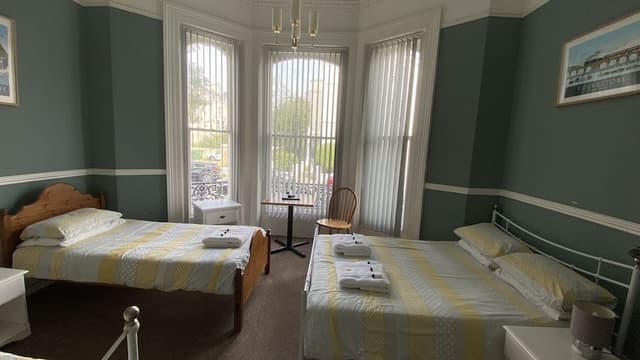 Family Room, Ensuite