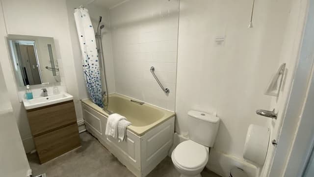 Family Room, Ensuite