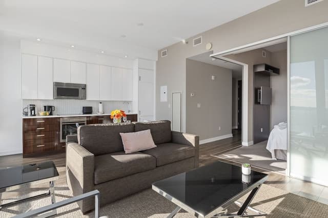 One Bedroom King Suite