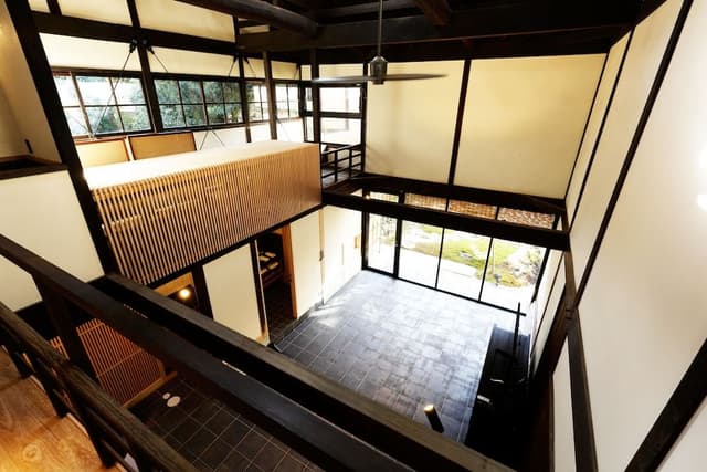 Townhouse (West)