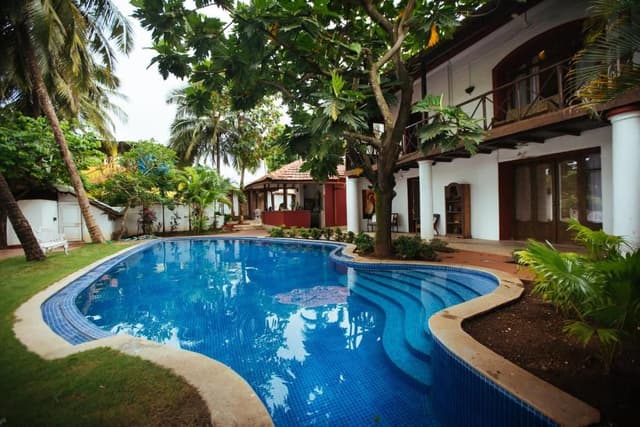 Six-Bedroom Villa