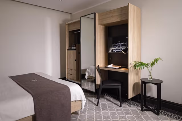 Large Double or Twin Room