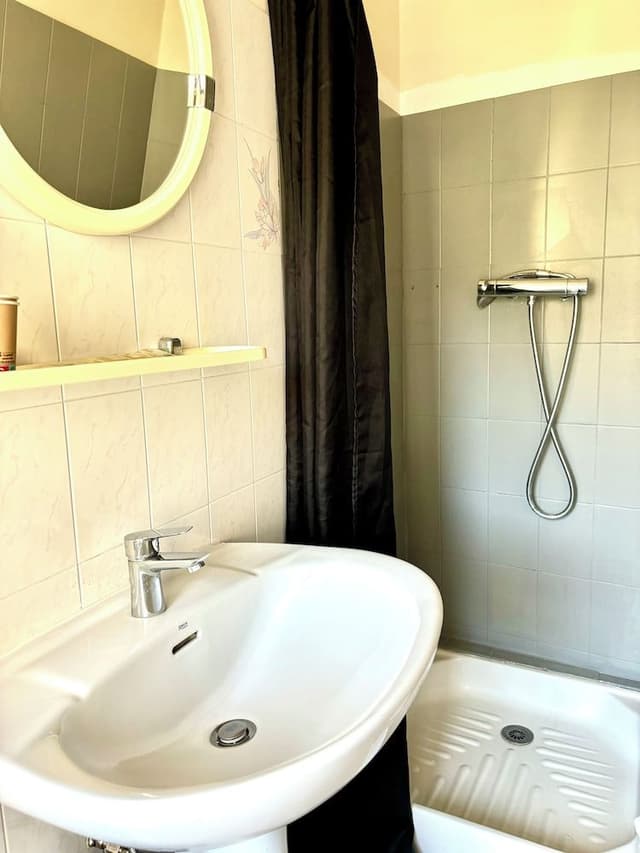 Basic Triple Room