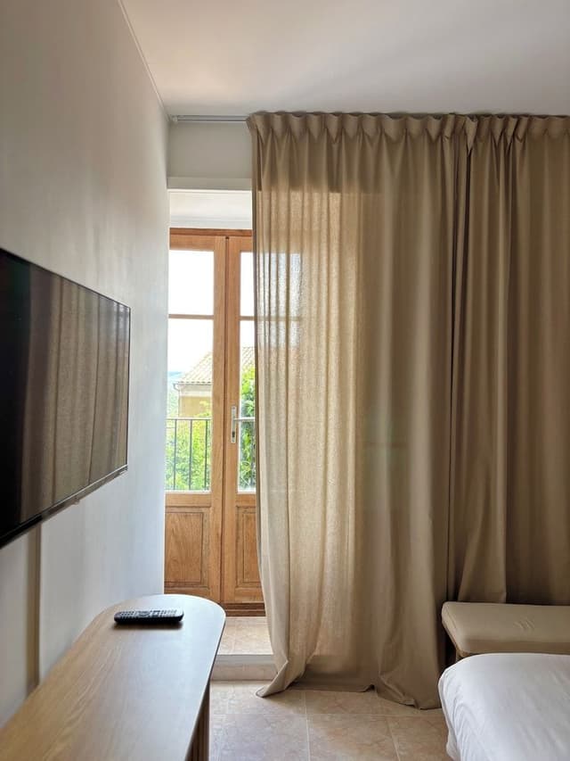 Basic Triple Room