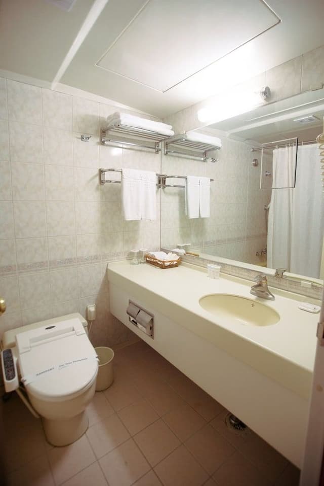Family Room (Deluxe, Free Sauna&Fitness Available)