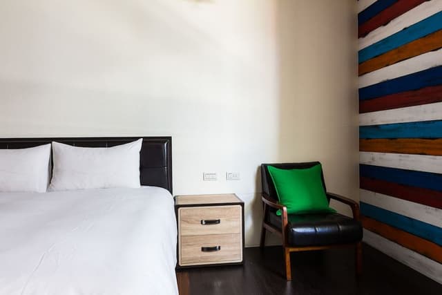Double Room, Bathtub