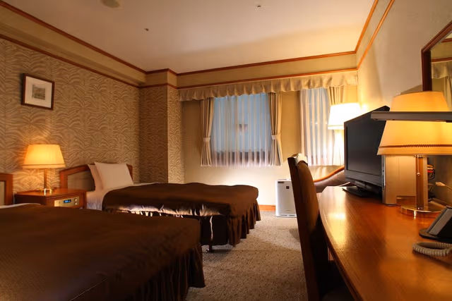 Twin Room, 2 Semi-double Beds, City View, South Side, Smoking