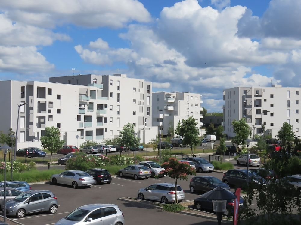 Appart Mer and Golf City Bordeaux Bruges3
