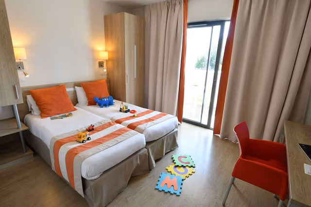 Junior Suite (2 communicating Studios)