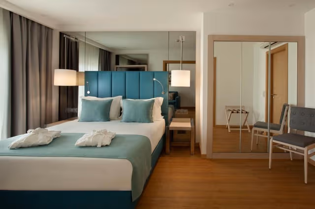 Suite Terrace with Lateral Sea View
