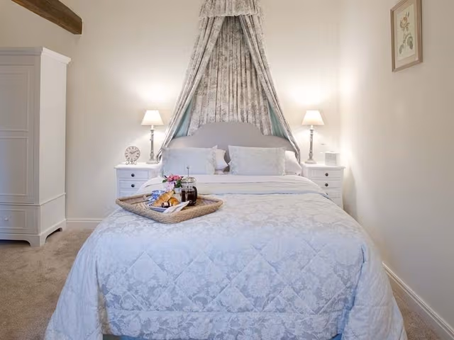Luxury Apartment, Ensuite, Garden View