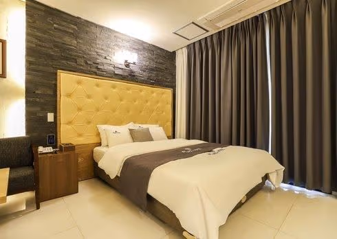 Classic Mountain View (Terrace, OTT ,Bathtub)