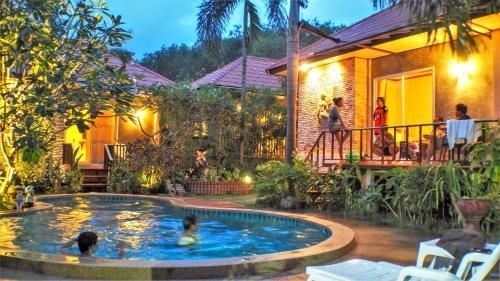 เพ็ญนภา ชาเล่ต์ (Pennapa Chalet)0