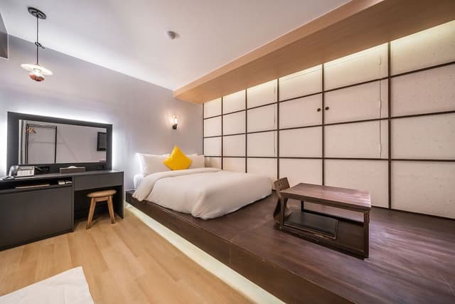 Deluxe Room (A)