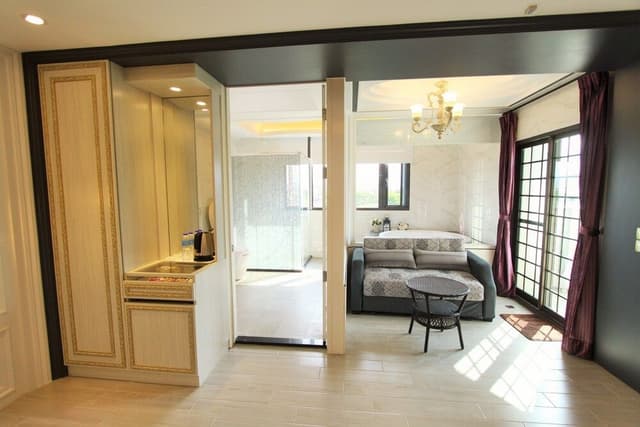 Luxury Double Room, 1 King Bed, Hot Tub, City View