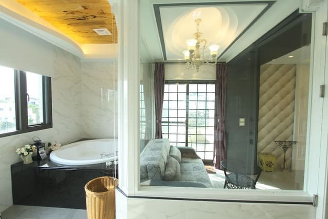 Luxury Double Room, 1 King Bed, Hot Tub, City View