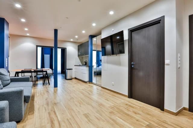 Deluxe Apartment 104