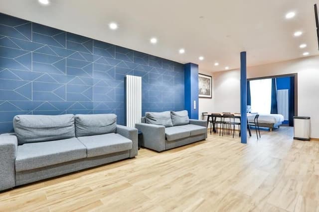 Deluxe Apartment 104